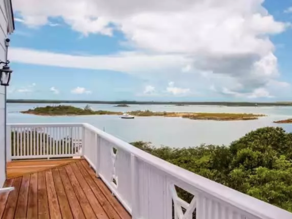 Exclusive Off-Grid Island Retreat in The Bahamas - Luxury Getaway